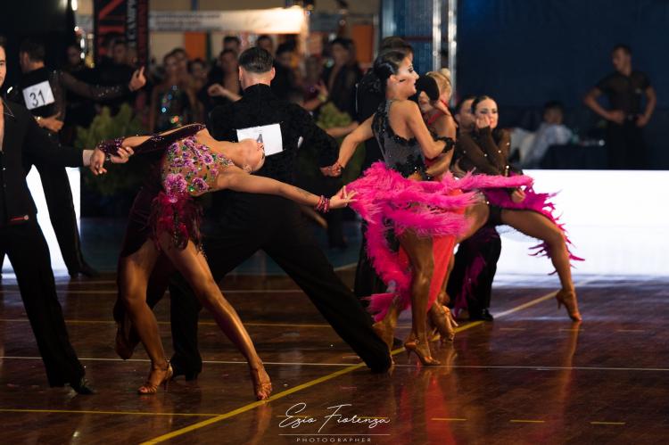 Tutti in pista al Palaflorio con il Bari Dance Competition